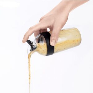 Seasoning bottle with scale