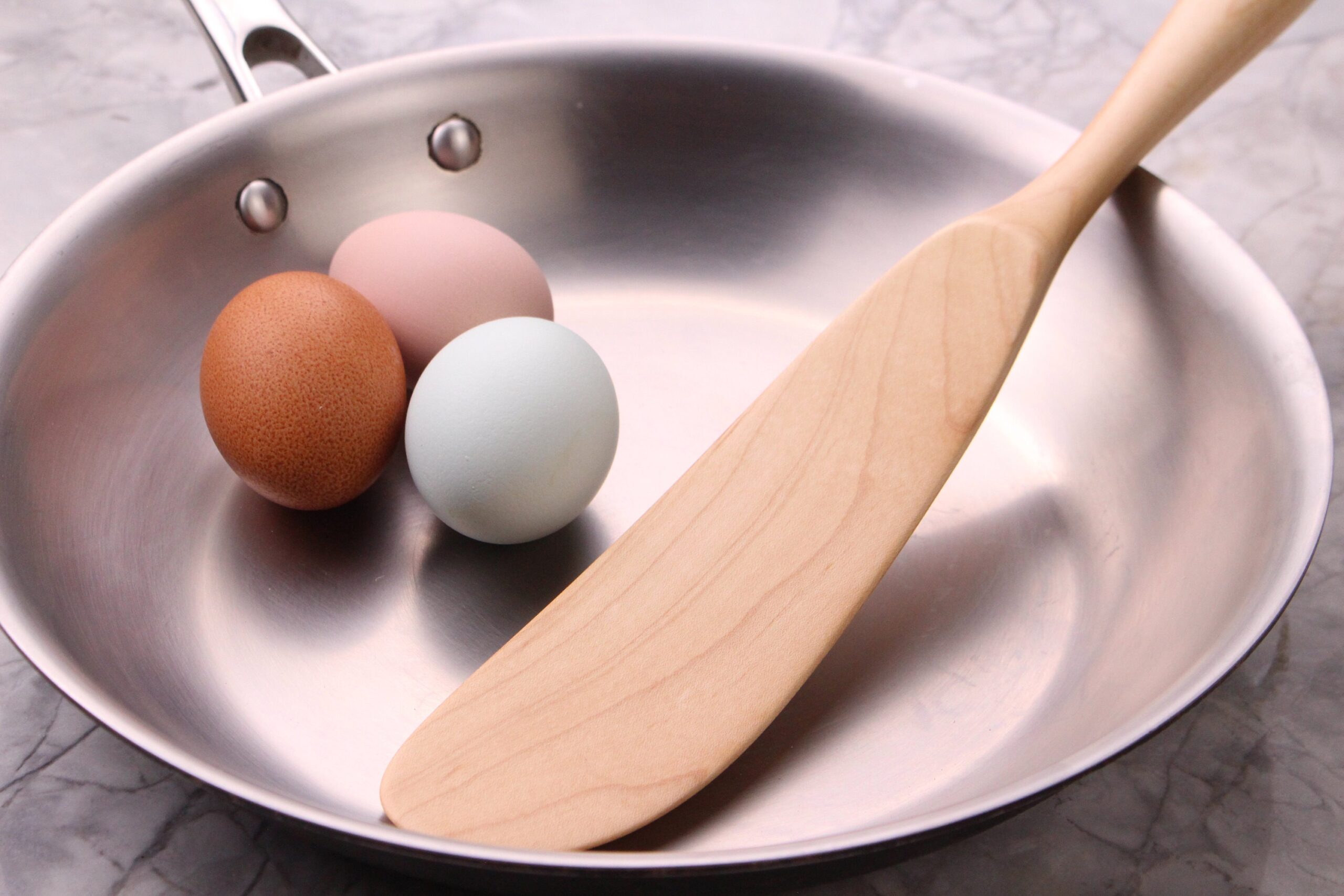 Handmade wooden right handed spurtle kitchen utensil carved from Walnut wood - Image 4