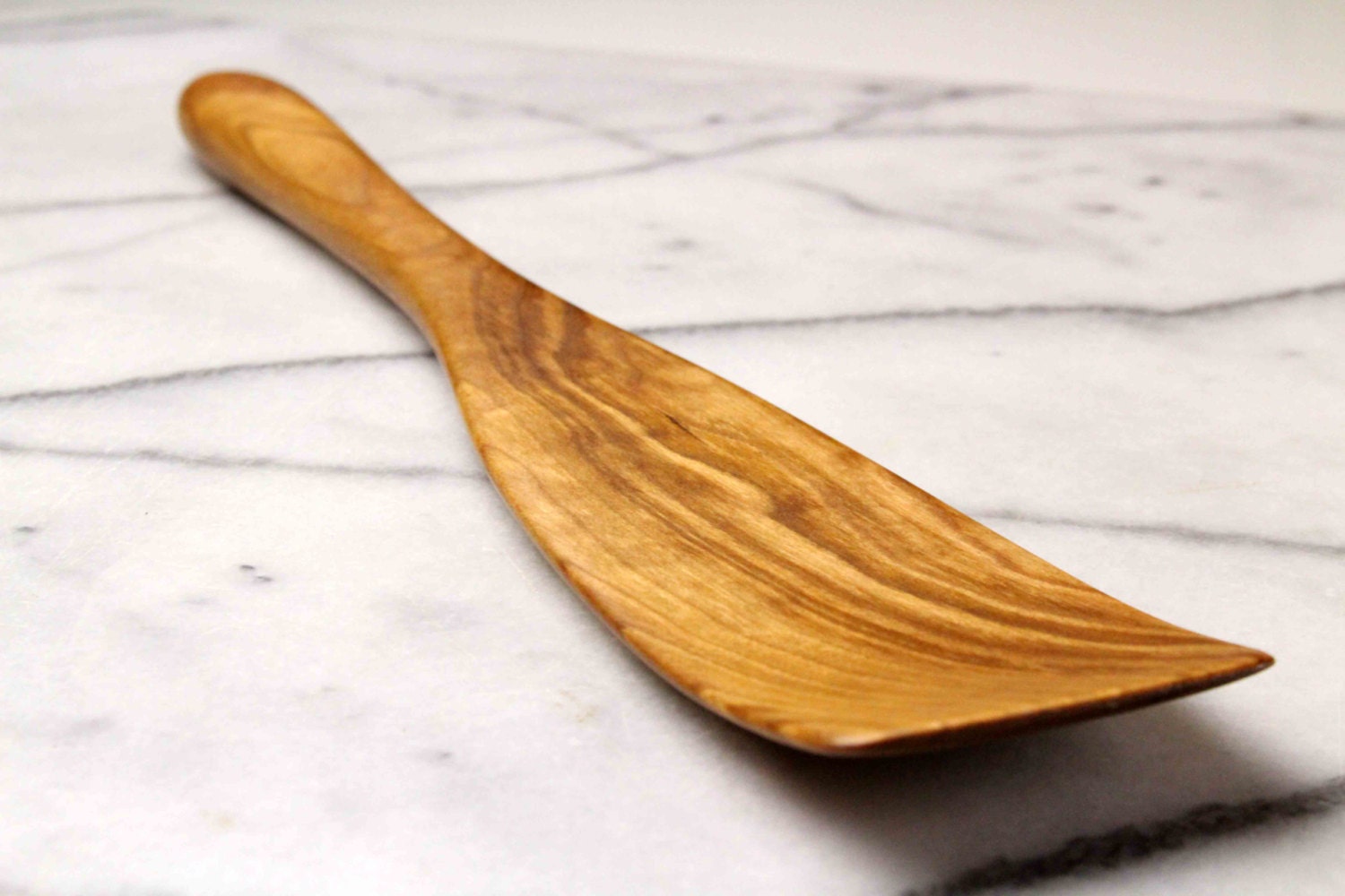 Handmade wooden flat ended spurtle kitchen utensil wooden spatula carved from Cherry wood - Image 3